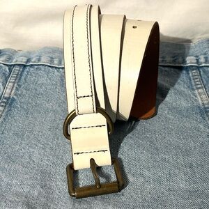 Vintage Y2K GAP Women's Large Genuine Leather Wide Distressed Buckle Belt White